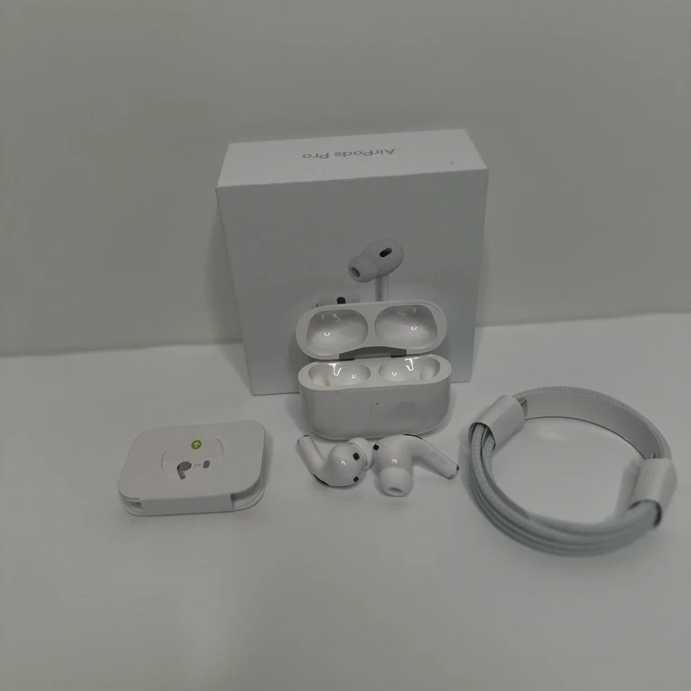 Apple AirPods Pro with Charging Case - White